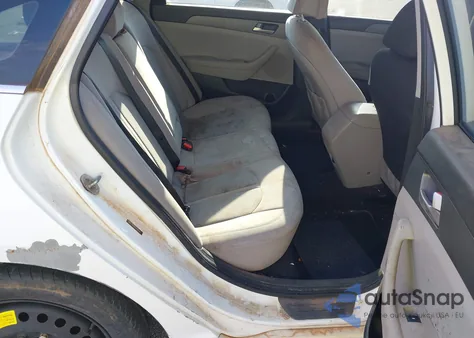 2017 Hyundai Sonata z USA, uszkodzony, nr VIN 5NPE24AF8HH489577